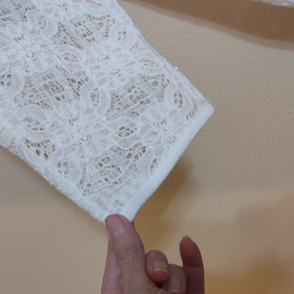 Chico's White Lace Tops 1 (M) - Picture 4 of 6
